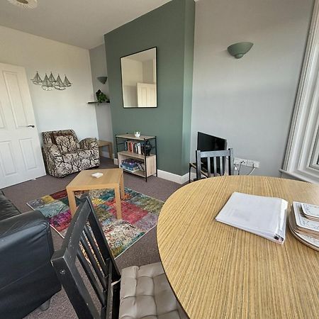 Seabreeze Apartment Eastbourne Eksteriør bilde