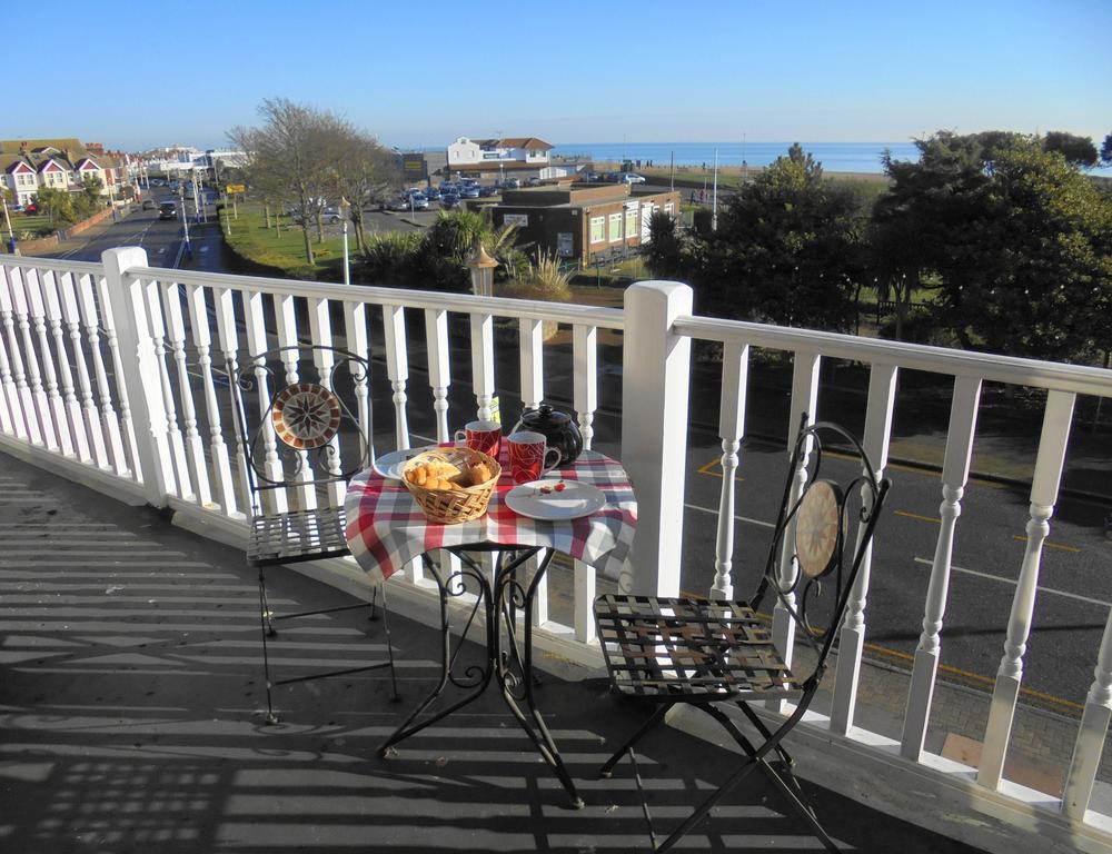 Seabreeze Apartment Eastbourne Eksteriør bilde